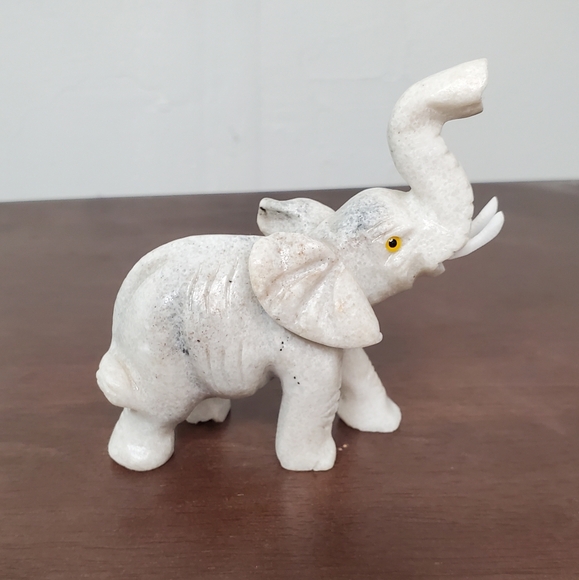 Soapstone Crystal Elephant - Picture 3 of 8